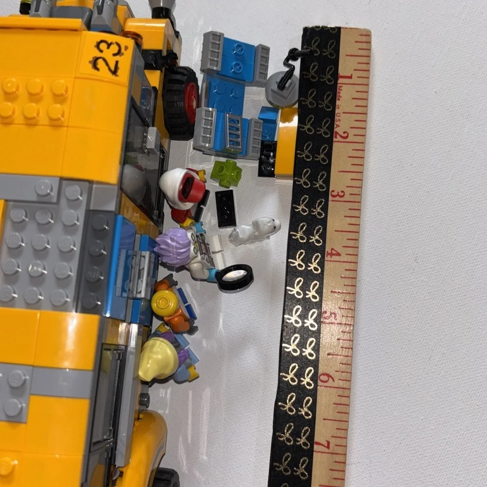 LEGO Hidden Side Paranormal Intercept Bus 3000 70423 Augmented Reality (AR)